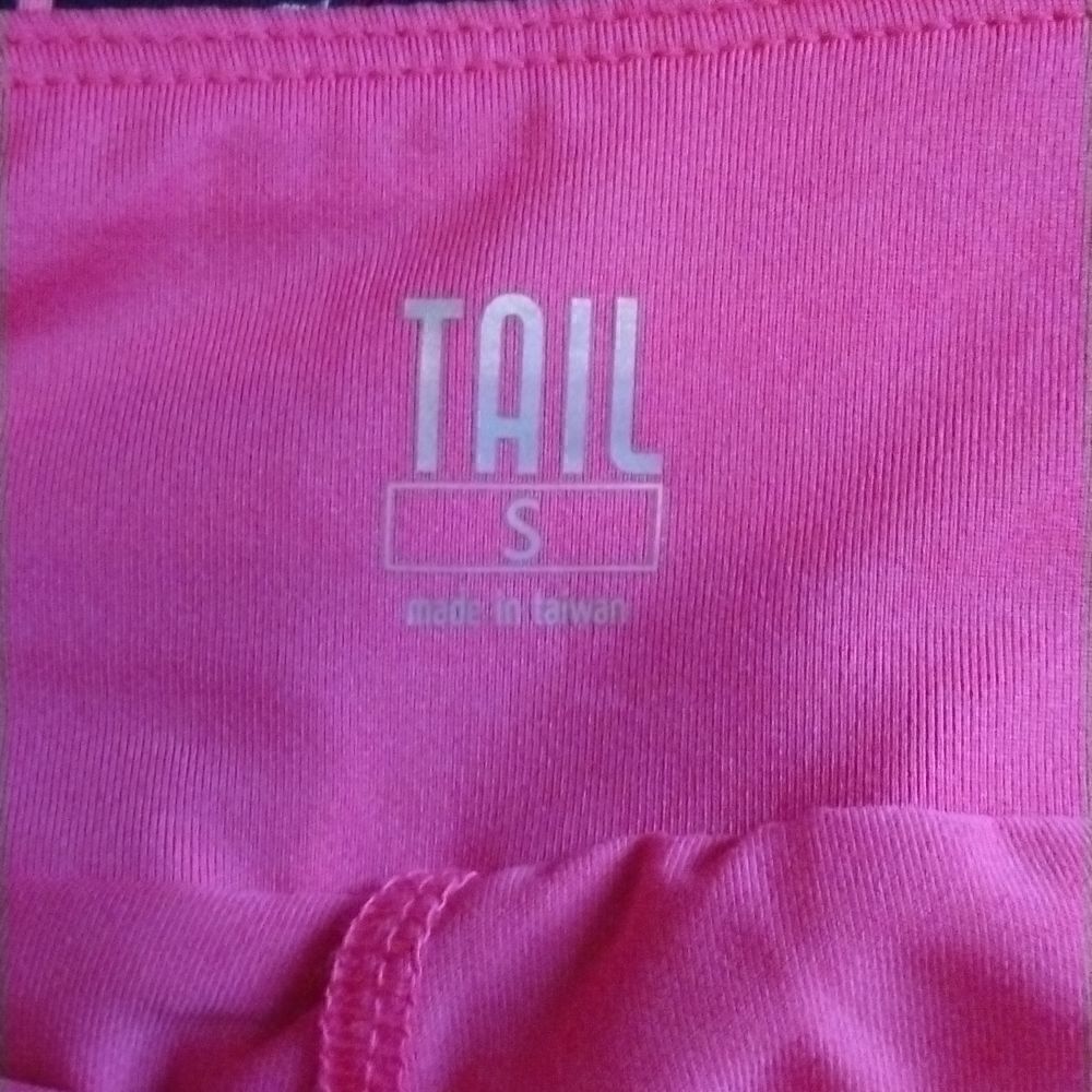 Tail     - Picture 5 of 6